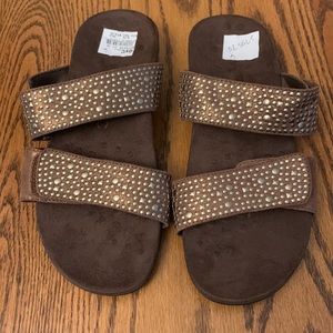 New Vionic Orthopedic Sandals size 6